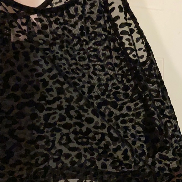 Cute leopard cropped top - Picture 2 of 2